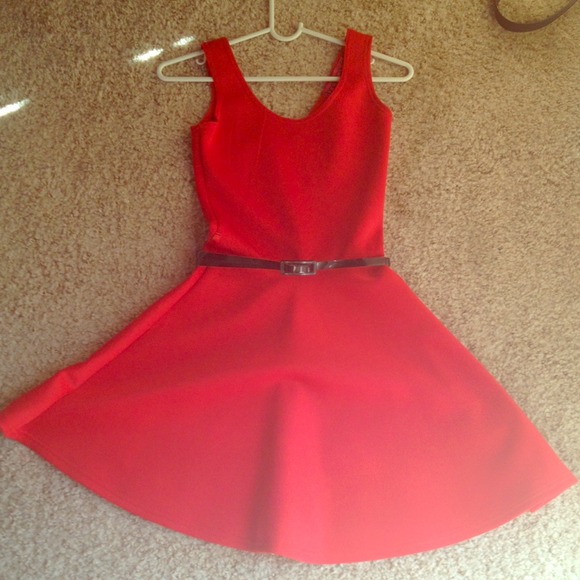 Little red dress w/ belt