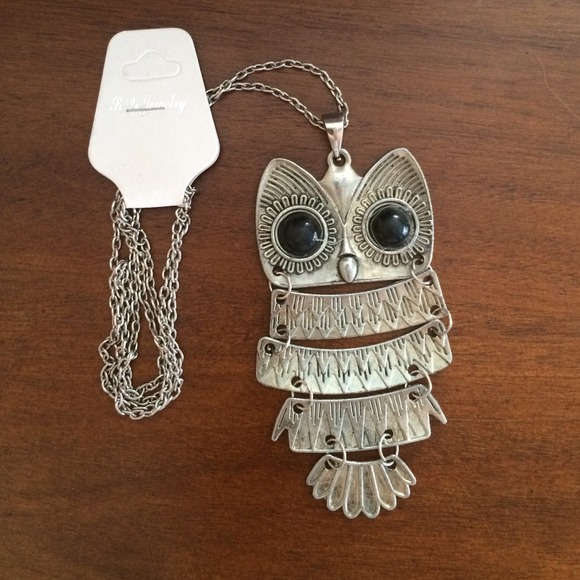 SOLD! Owl fashion necklace. Pewter. Brand new.