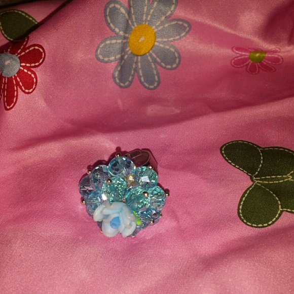 Flower Ring - Picture 3 of 3