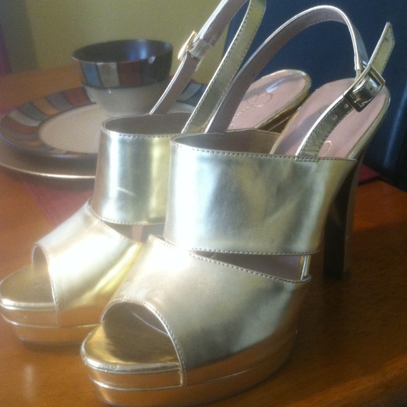 Jessica Simpson heels! Such a steal