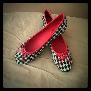 Hounds Tooth Ballet Flats