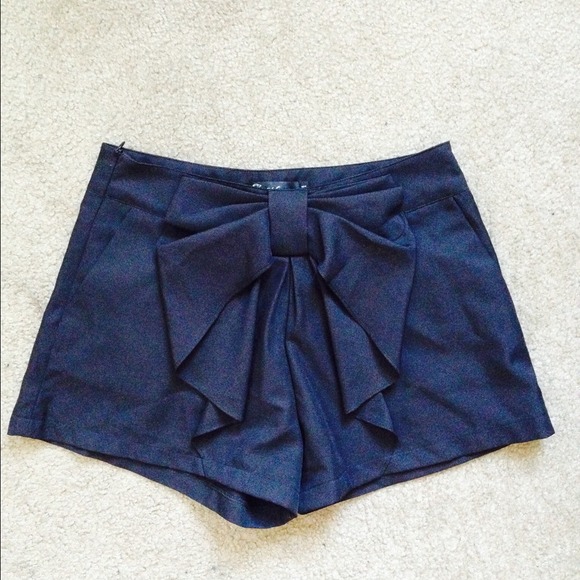 Black bow tie suit shorts