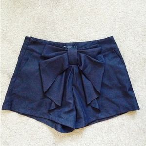 Black bow tie suit shorts