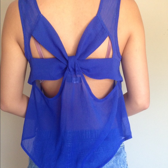 Top - Picture 2 of 2