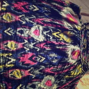 Aztec print tank size lg