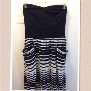 Sold!!!! Black/White Tube Dress
