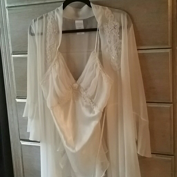 Bridal Penoir Set