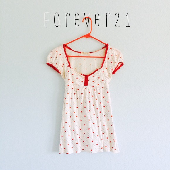 Forever21 heart shirt (size s)