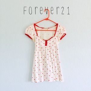 Forever21 heart shirt (size s)