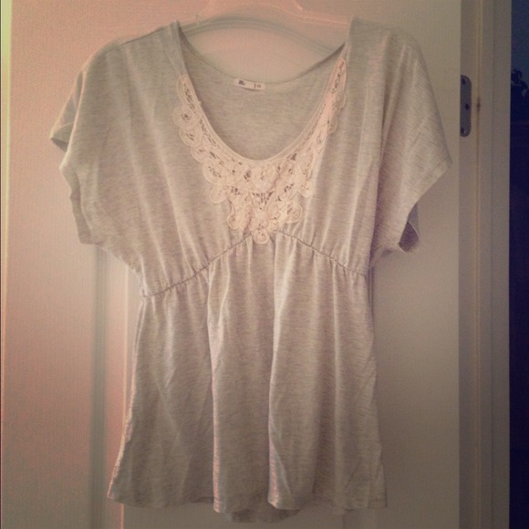 Grayish / tan top