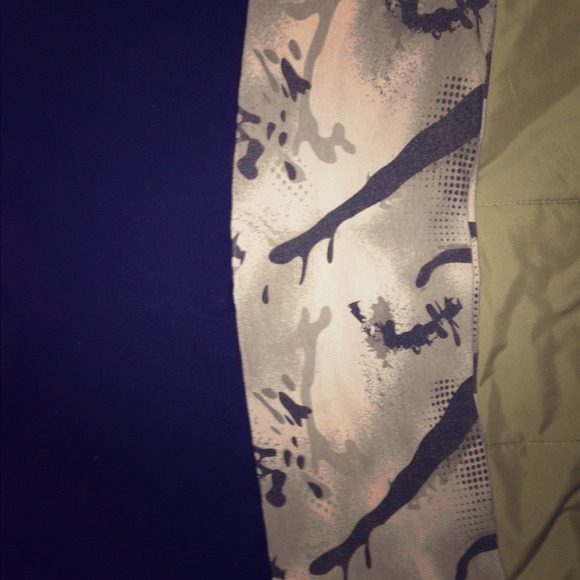 Black & white camo yoga pants