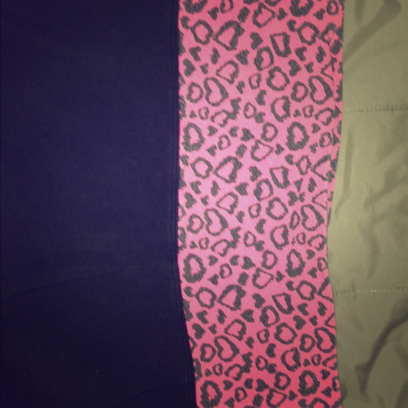 Heart / leopard Capri yoga pants