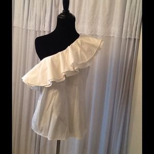 Ruffled one shoulder top