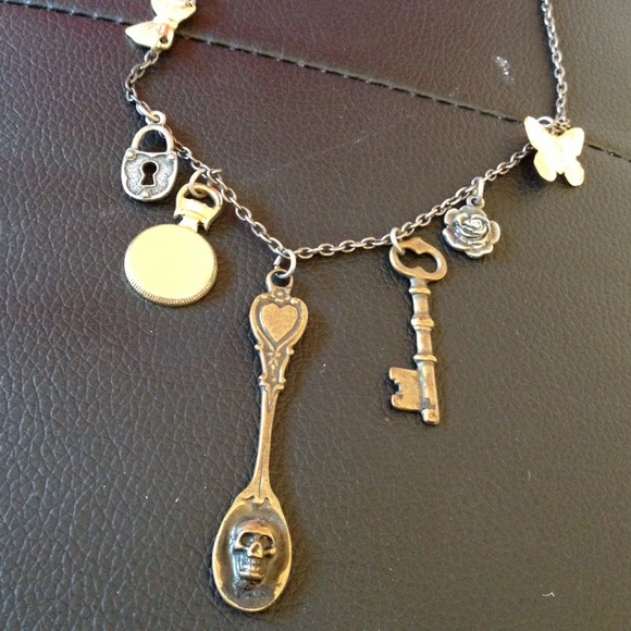 Dull punk necklace