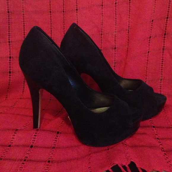 4 1/2 inch navy blue suede like heel
