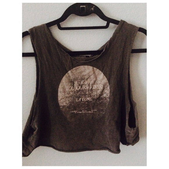UO lunar crop top