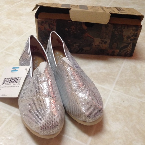 Silver glitter toms