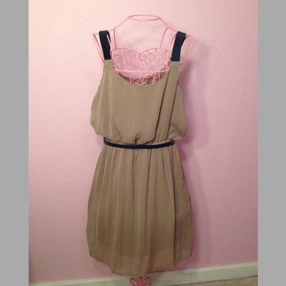 🚫TRADED🚫 Tan and navy dress and sparkle shirt - Picture 2 of 3