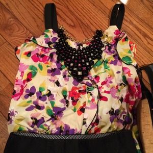f l o r a l • t o p