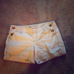 White and grey thin stripes shorts