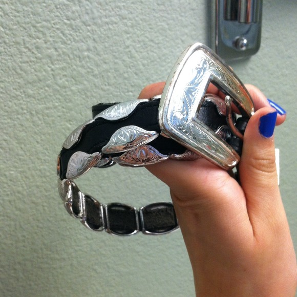 Assorted belts - Picture 3 of 4