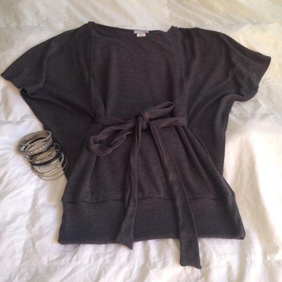 Body Central Gray batwing top