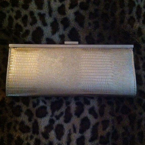 Gold clutch