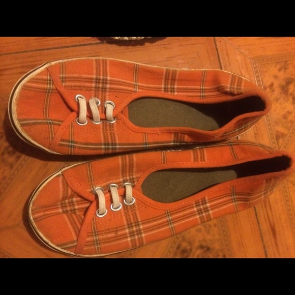 Sneakers - Picture 2 of 2