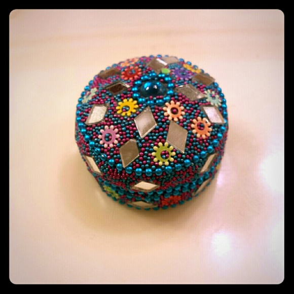 Ring or pill box