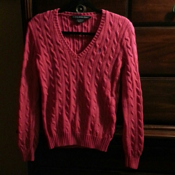 Womens med cable knit sweater