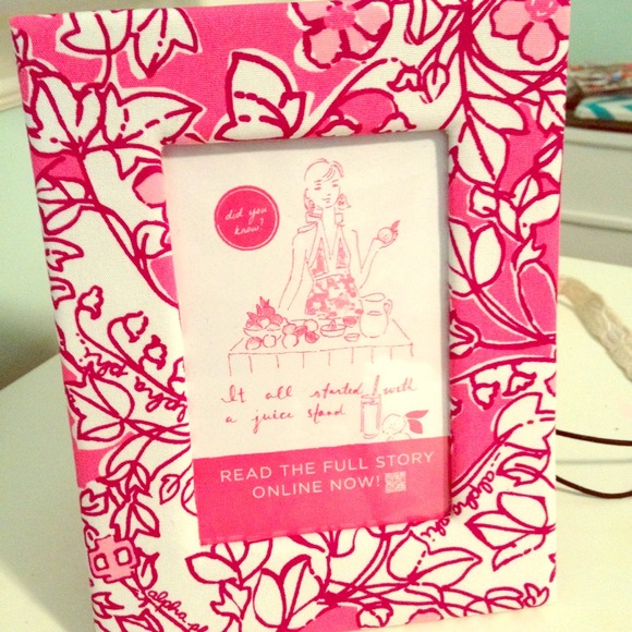 Lilly Pulitzer Frame