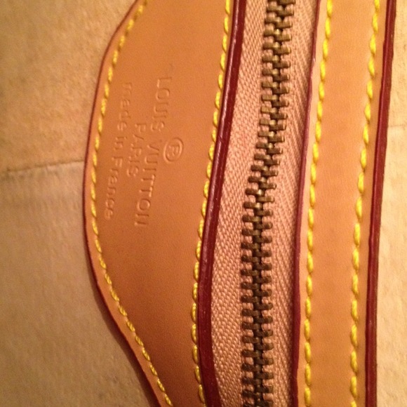 LV Monogram Canvas Alma GM - Picture 2 of 4