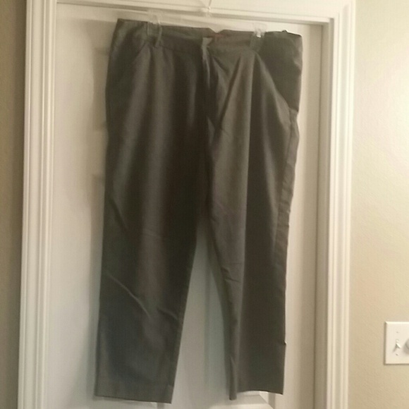 Grey skinni work slack