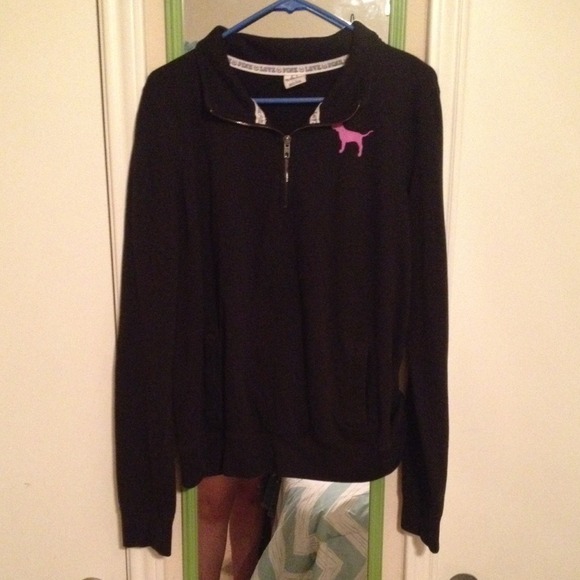 ✨Sold✨VS pink half zip black pullover sweater