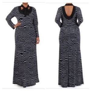 Black/White maxi-Sold
