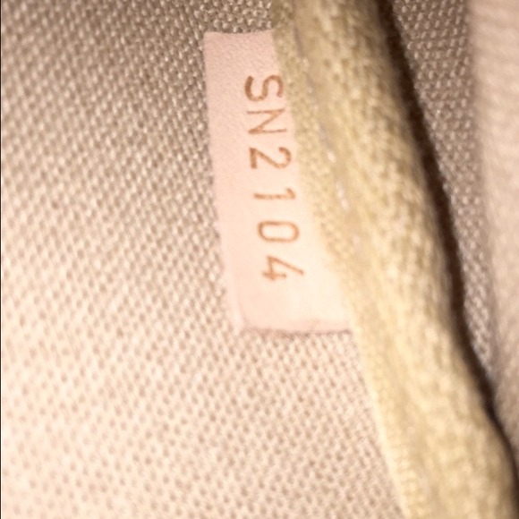 Sold on tradesy Louis Vuitton Eva clutch - Picture 3 of 3