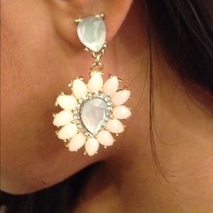 Boutique Earrings.. Very BaubleBar like..