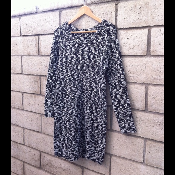 Knit long sleeve sweater/dress