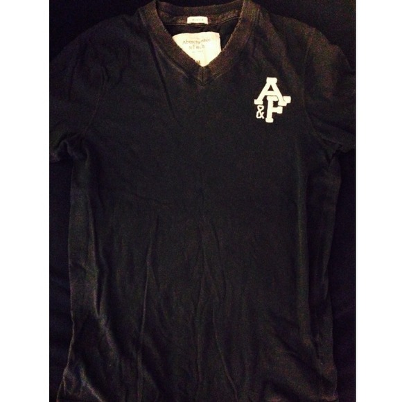 Abercrombie v-neck