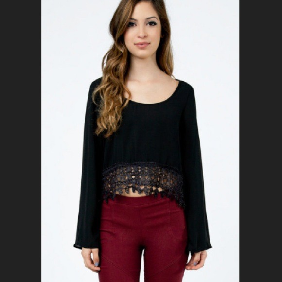 🌻HOLD🌻Tobi Black Crochet/Cropped Top!