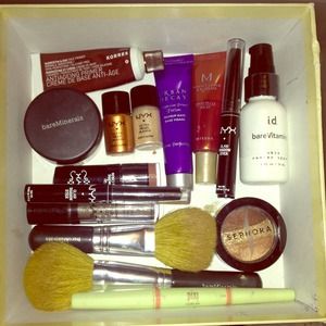 Makeup lot!