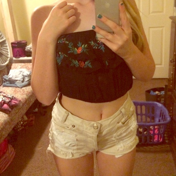 Strapless crop top