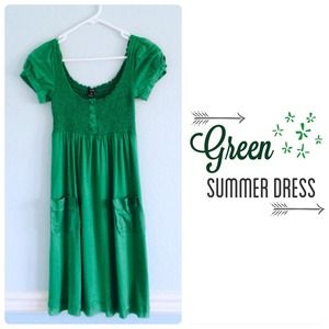 Green summer dress (size s)