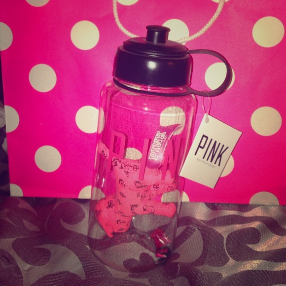 SOLD ON MERCARI Vs pink water bottle with mini dog