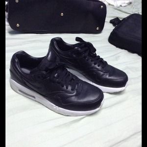 Nike Air Maxim Black Leather APC