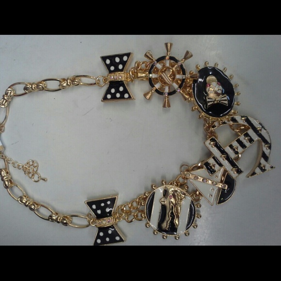 6 sold 4 in stock won't last act now