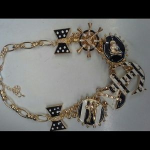 6 sold 4 in stock won't last act now