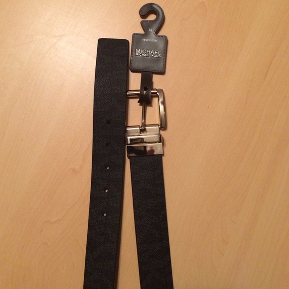 Michael Kors reversible belt
