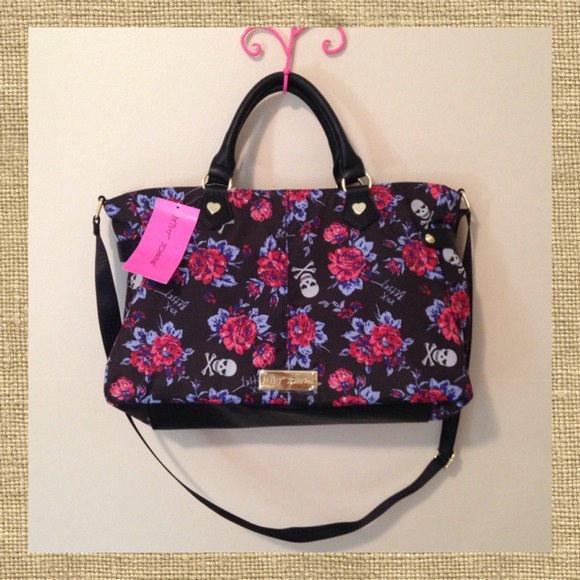 🚫SOLD🚫Betsy Johnson Skull and flowers Satchel