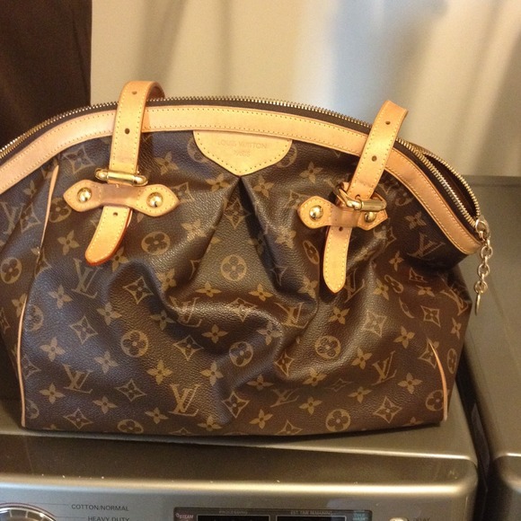 More pictures. Purchase on other listing